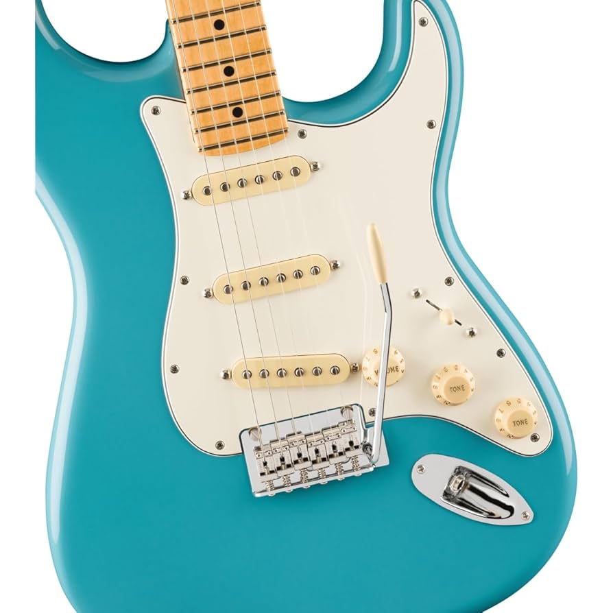 Amazon.com: Fender Player II Stratocaster, Maple Fingerboard